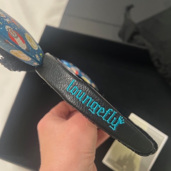 Disney Parks Minnie Ear Headband by Loungefly – Limited Release main image 7